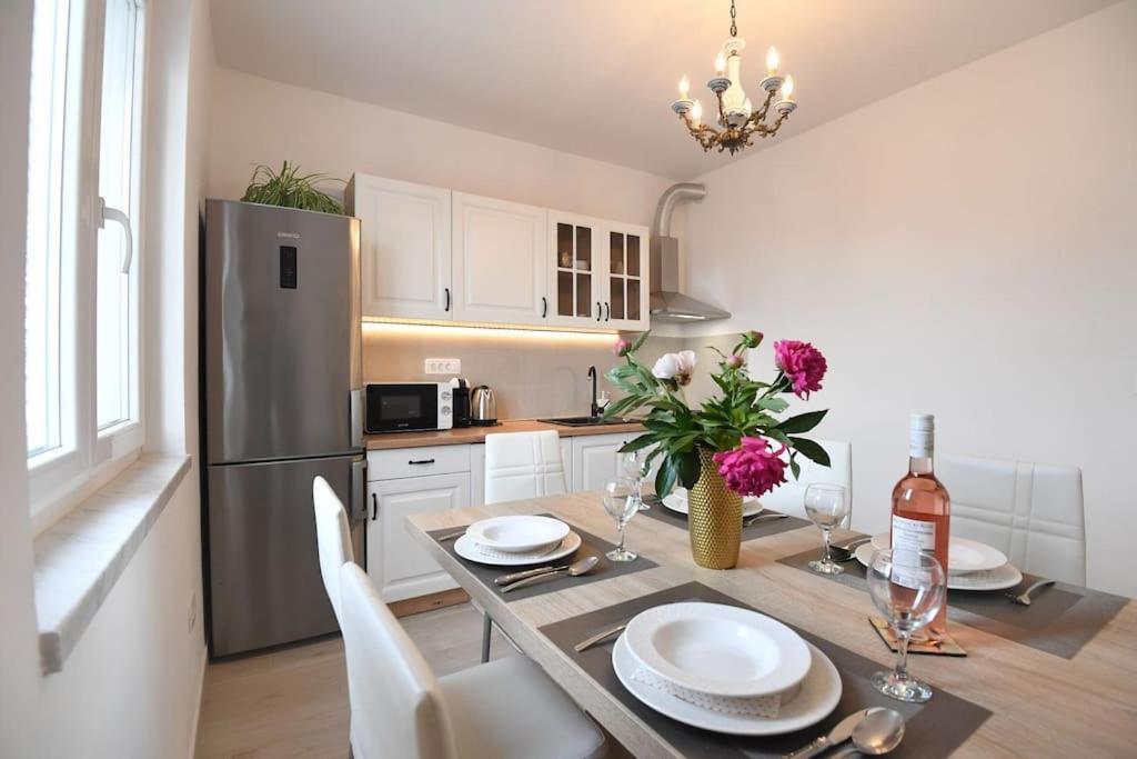 Apartman Ilijana ซาดาร์ ภายนอก รูปภาพ